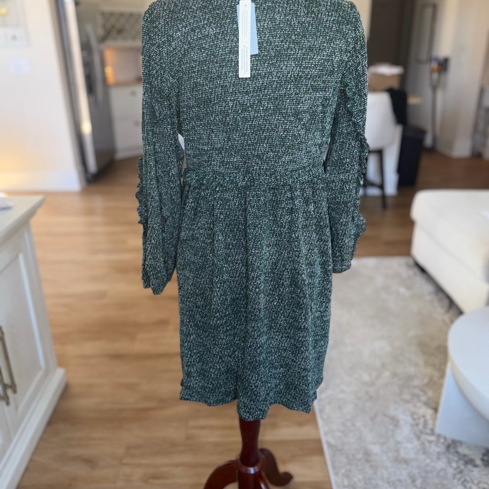 Ro & De Textured Green Long Sleeve Dress - Picture 4 of 6